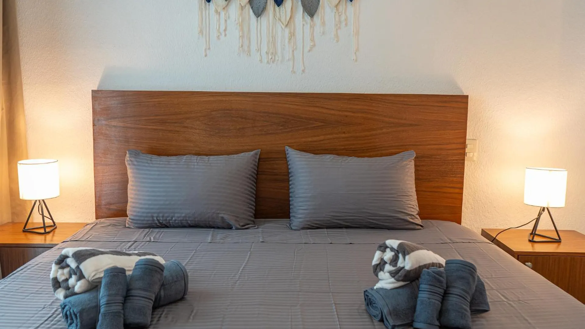 Daire Modern 2Br Apt-3 Baths-Pool-Wi-Fi-Steps To Beach Playa del Carmen Meksika